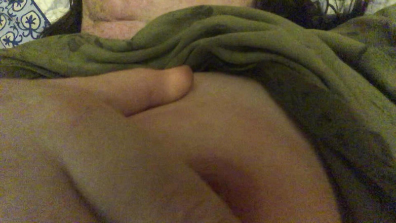 CleopatraPrincessa: Я нежно ласкаю мою грудь своими руками