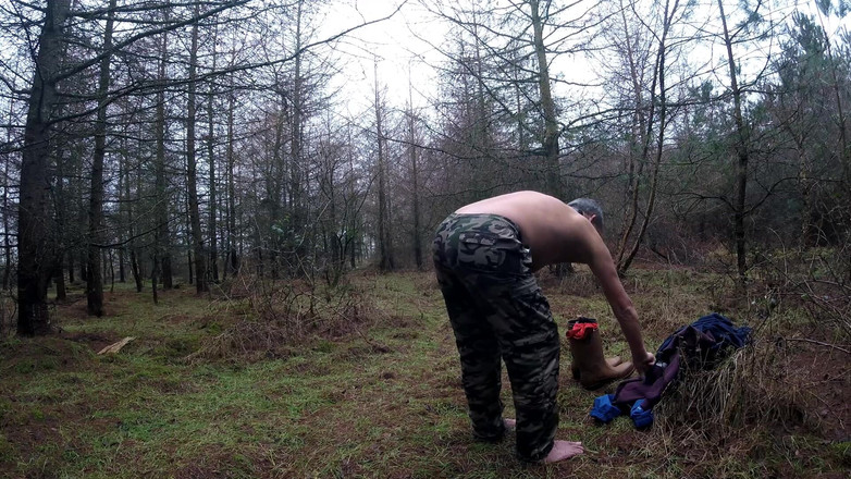 Andy: Jalan-jalan di luar