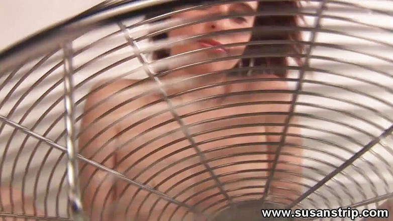 Camvivian: Fanouškovská služba pro tebe v mém průhledném topu spodního prádla