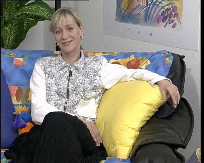 YOUR FIRST PORN: Sexy blondine in lingerie uit Schwarzen - sexy blondine in zwarte...