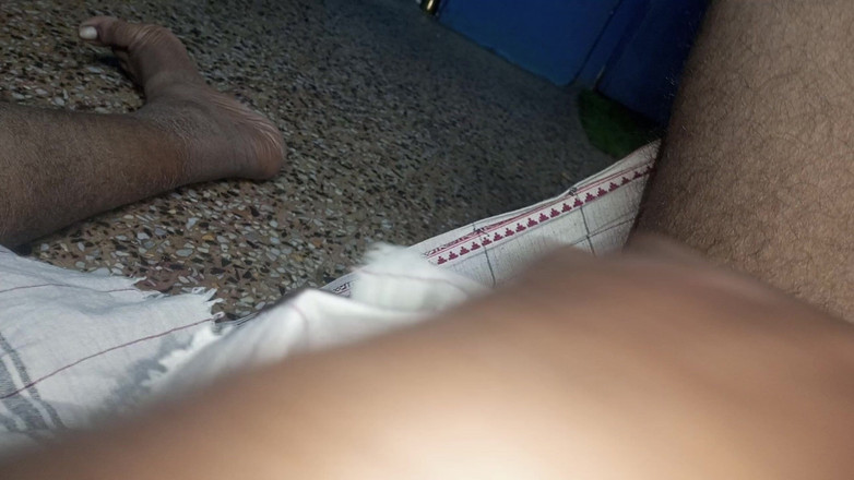 Sweet Indian cock: Mijn 3 cm grote pik oliemassage en meisje neuken