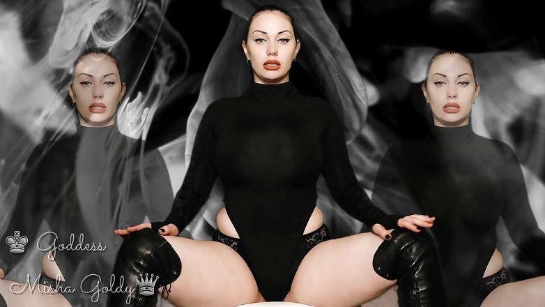 Goddess Misha Goldy: आप चूत से ज्यादा लंड में रुचि रखते हैं! आप समलैंगिक होने के लिए अधिक से अधिक इच्छुक हैं