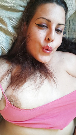 Young_strawberry: Menghamiliku atau aku akan memberitahu pacarmu