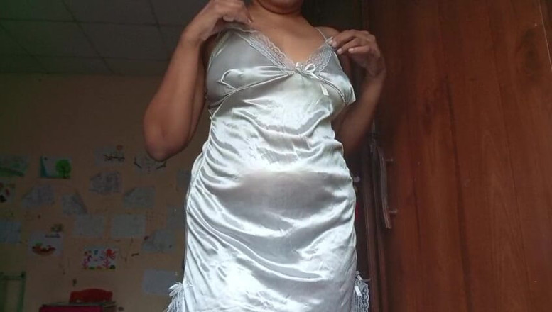 Miya White: Intensa masturbazione con le dita del clitoride e penetrazione 08:10 Masturbazione...