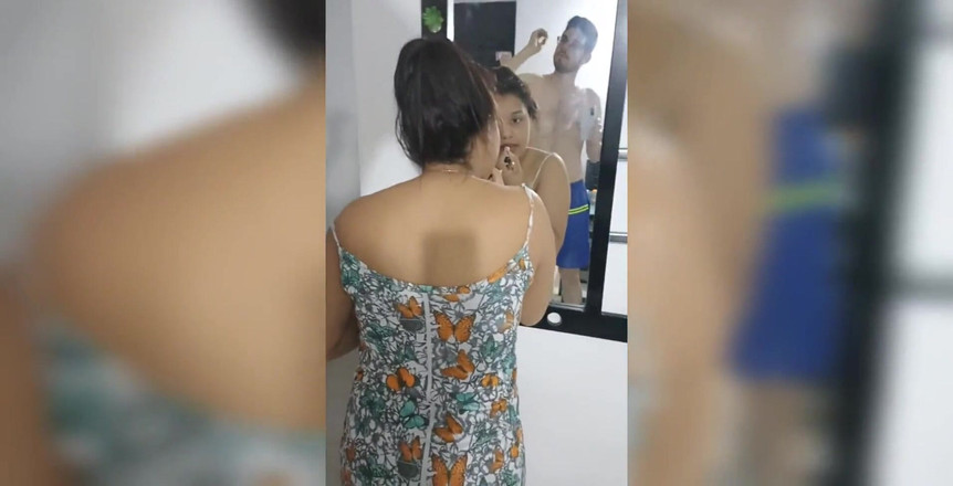 Pikaa6: Koupil jsem si soupravu, aby jí udělal nehty pro moji...