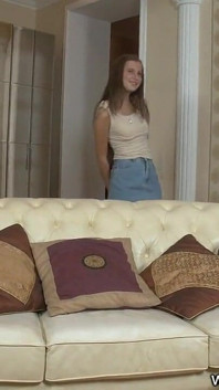 Doublecasting - Germiona exhibe son petit cul
