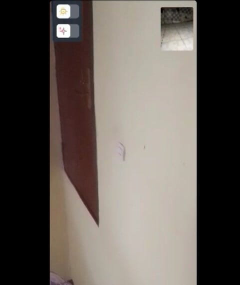 Bad boy studio: Africký pár na dlouhé vzdálenosti masturbuje společně, aby se udělali