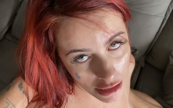 Electra Dominica: Pantat bahenol cewek sange ini dientot habis-habisan sama kontol besar...