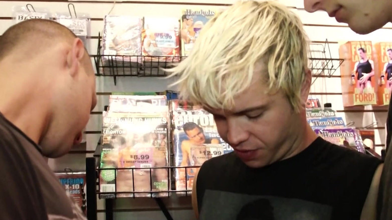 SEXUAL SIN GAY: Pergi ke My Dick Scene-2_trio Penghisap Menikmati Pancutan Mani Mereka...