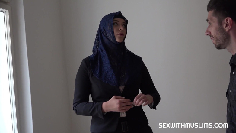 PornCZ: Rich Muslim Lady Nikky Dream Wants to Buy Apartments in...