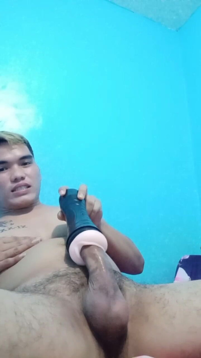 Bisucker: 一人でいると、誰かと一緒に考えていて、許されない瞬間を過ごしているのが気が狂います。