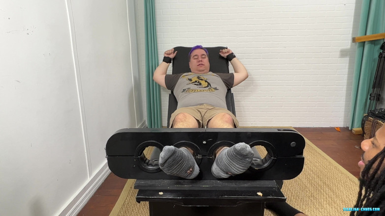 Ticklish Chubs: J Gets Matt in the Chair