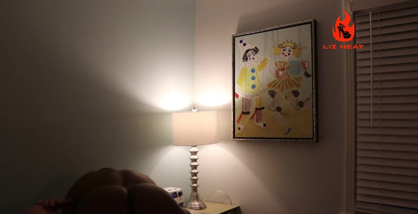 Liz Heat: ラクソこの猫の新しいホットビデオ。