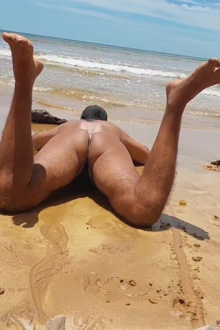 Ladysilvas: Ladysilva Si jalang nakal di pantai mahu menggulung dalam pantat