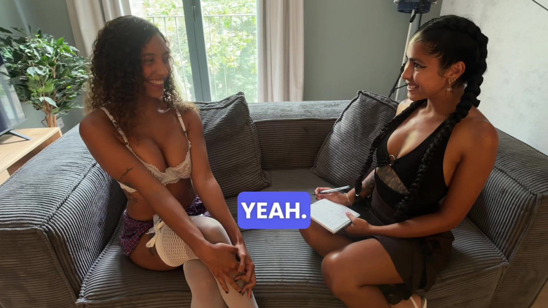 skcandy: Ukázalo se, že má také ráda dívky - FFM trojka - sexy intenzivní šukání...