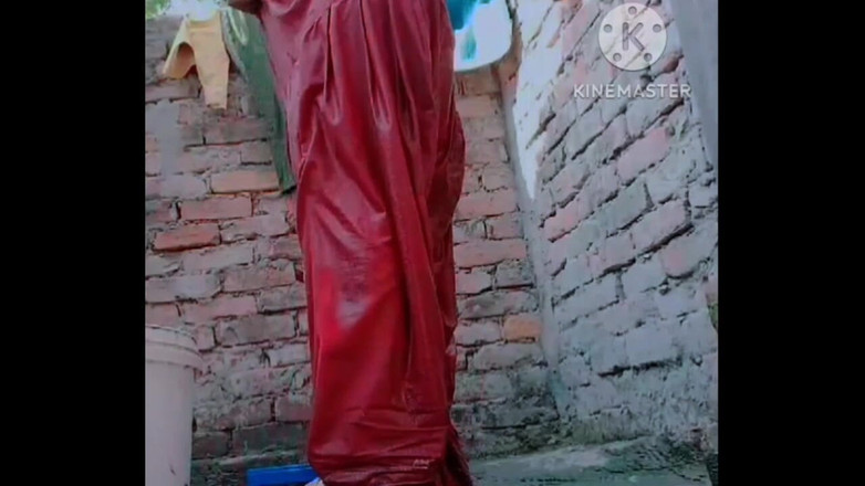 TricolorMusic3: Ateşli seksi kız çok seksi kız banyo yaparken üvey erkek kardeşimiz geldi...