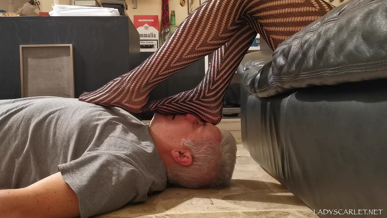 Lady Scarlet: Леді Скарлет - розслабляється на твоєму обличчі
