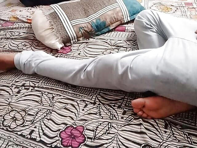 sexy_series: Homem brincando com pau africano