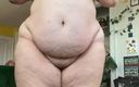 Big beautiful BBC sluts: 裸体张开我的菊花，打我的屁股，抚摸我的肚子