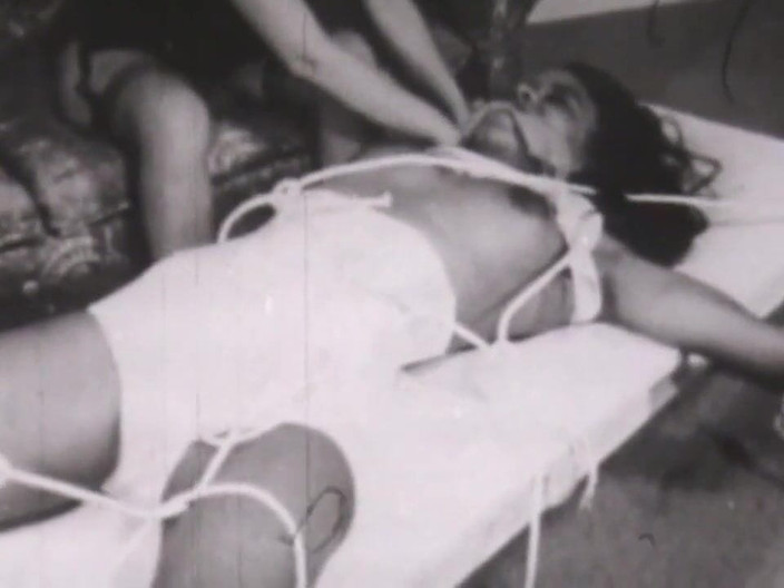 Vintage megastore: 黒と白の束縛と黒檀の赤ん坊