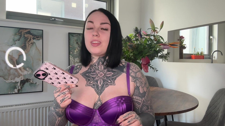 Miss Valentina: 電話にテキストメッセージを送信