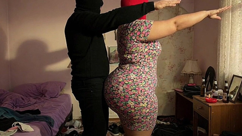 Animate golden: Big Ass Girl in Floral Dress Gets Pressed in the...