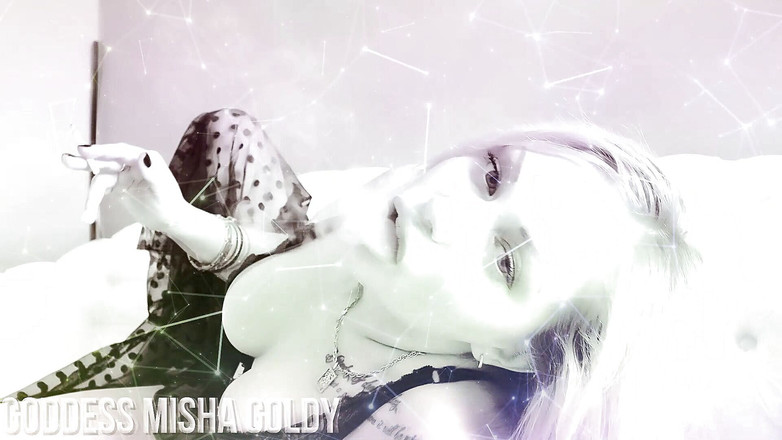 Goddess Misha Goldy: ¡Muéstrame tu obediencia!
