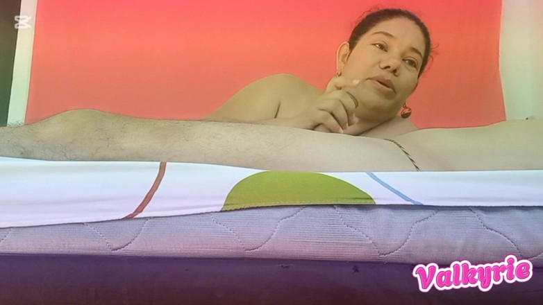 Couple amateur: Pretty Wife Doing What She Loves the Most