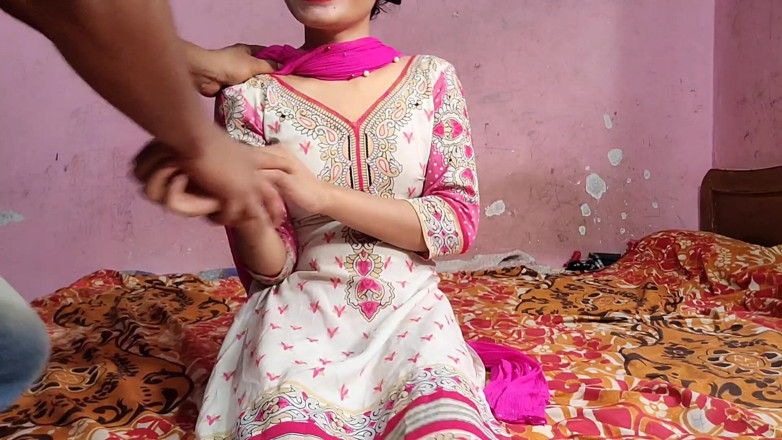 Your kavita bhabhi: Desi bhabhi di luar ruangan baiti thi tabhi diya disetubuhi...