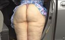 Big ass BBW MILF: 放尿コンピレーション - たくさんのクローズアップおしっこと成熟した太ったぽっちゃり系女からの潮吹きが公園の屋外で彼女の巨大なお尻をちらつかせます