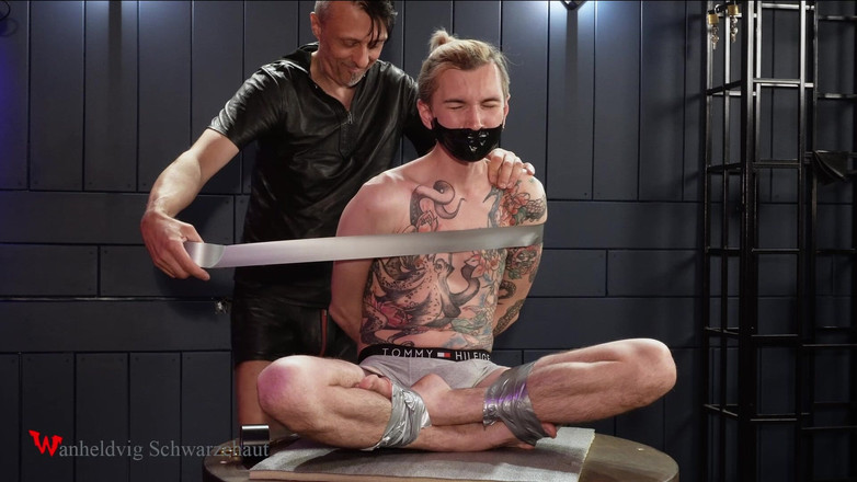 Wanheldvig: ニッキーのテープボンデージ 回転テーブル ソニー