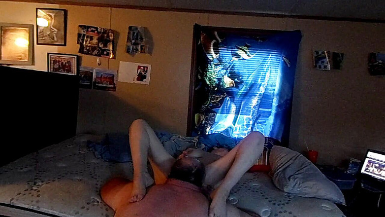 Hot wife entertainment: Going down on my baby