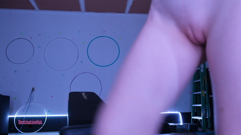 Destination Kat: Špinavé cvičení