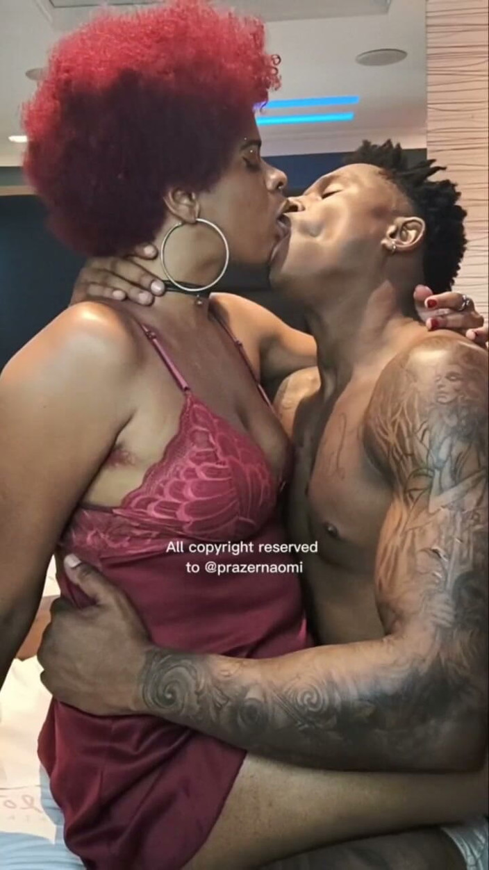 Prazer Naomi: Kissing Intensely, with Spit and Lots of Drool