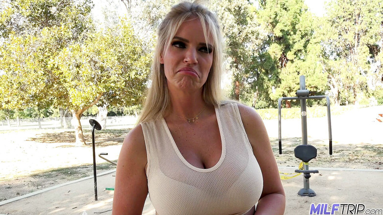 MILF Trip: Máy bay bà già tóc vàng vú to Rachael Cavalli đụ