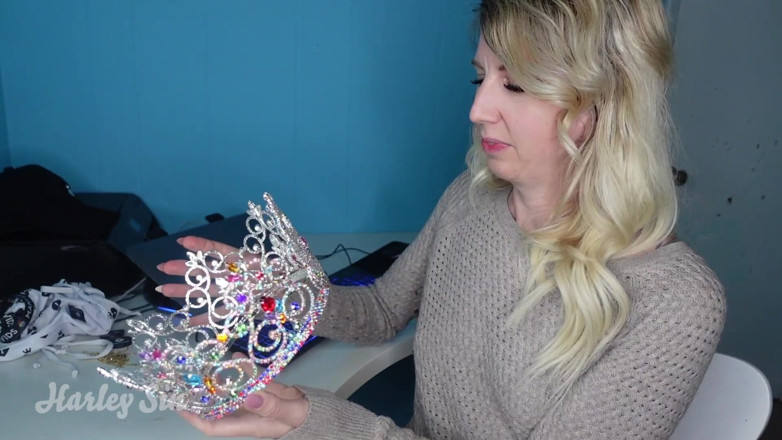 Harley Sin: Mv Sở thích Vid Oty Crown Unboxing Sfw