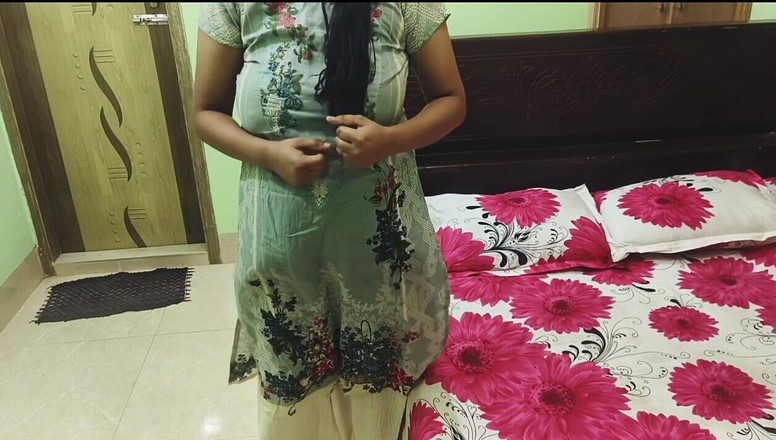 Banglasexycouple: Мій чоловік не дає мені достатньо часу, тому я трахаю свого хлопця.