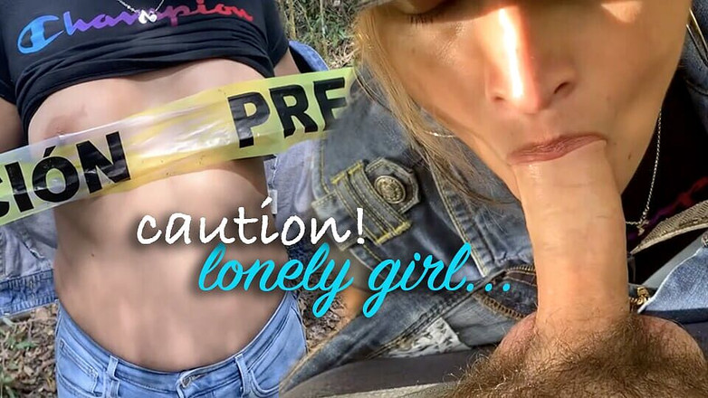 JazminGold: Thận trọng! Cô đơn nóng bỏng đi bộ trong rừng nơi hoàn...