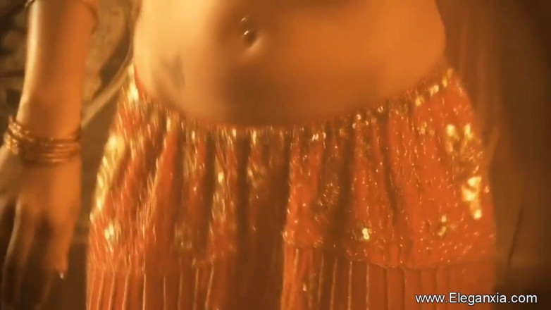 Eleganxia: Indian chick shows off her body while stripping