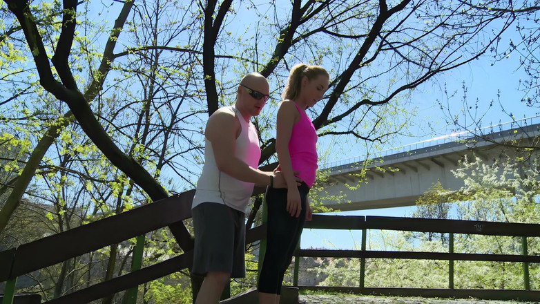 Old & Young: Kişisel Genç Eğitmen Yoğun Egzersiz Sikişi
