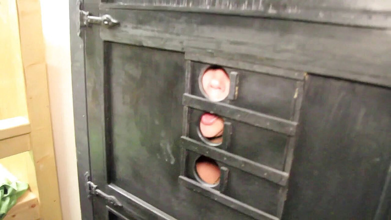 Angels with horns: Gloryholeblowjob con la piccola signorina '' Tales molto ''