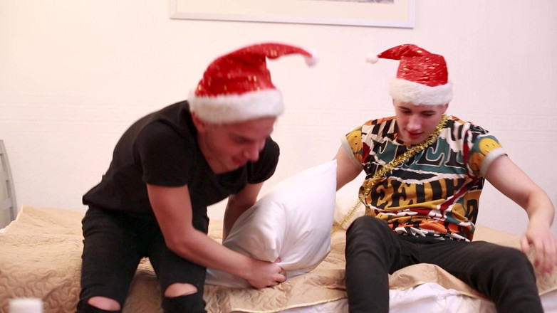 Gay Deluxe: Merry Cockmas!