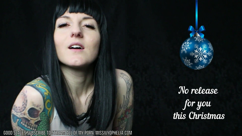 Miss Ivy Ophelia: Bola biru untuk Natal 2