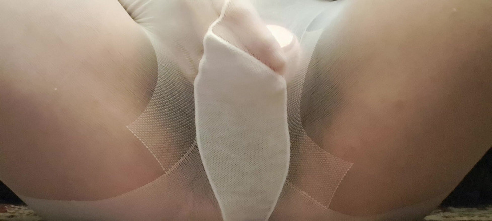 Mommy big hairy pussy: 스타킹과 손가락으로 자위하는 엄마