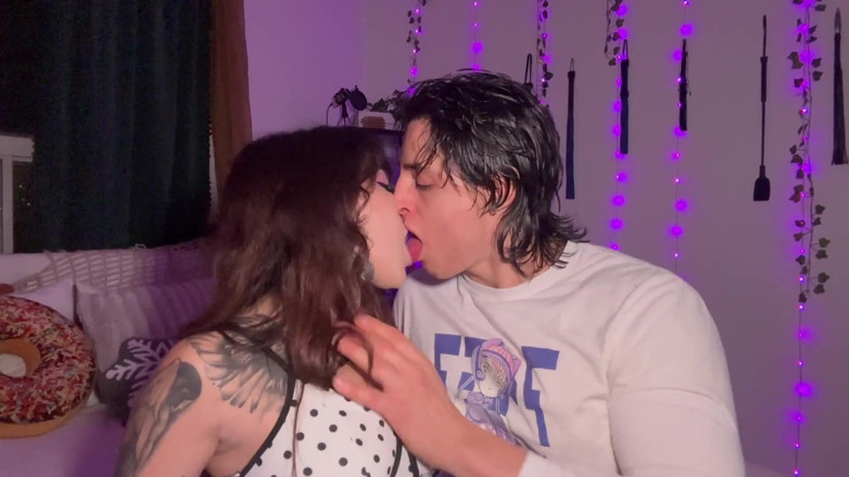 Gattouz0: I Broke Her Bed on the First Date