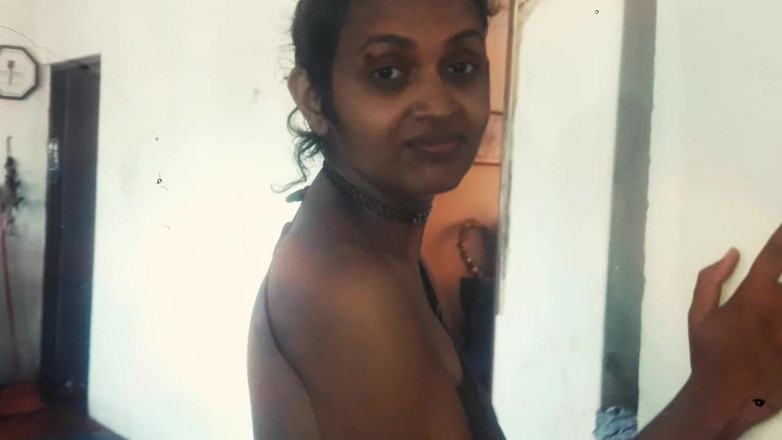 Redina: La matrigna checkout ragazzo vicino dalla finestra