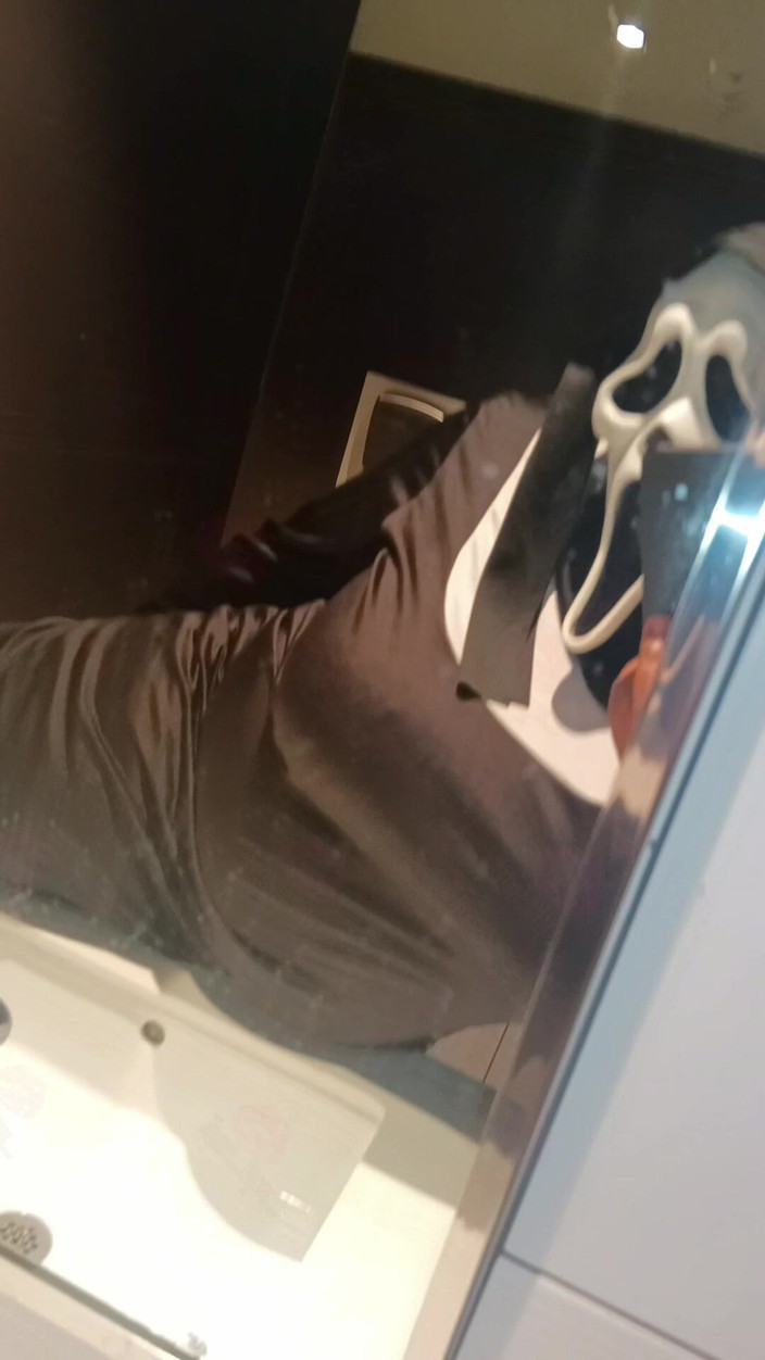 Anye Meshell: Ghostface Tiyatroda Boşalıyor!