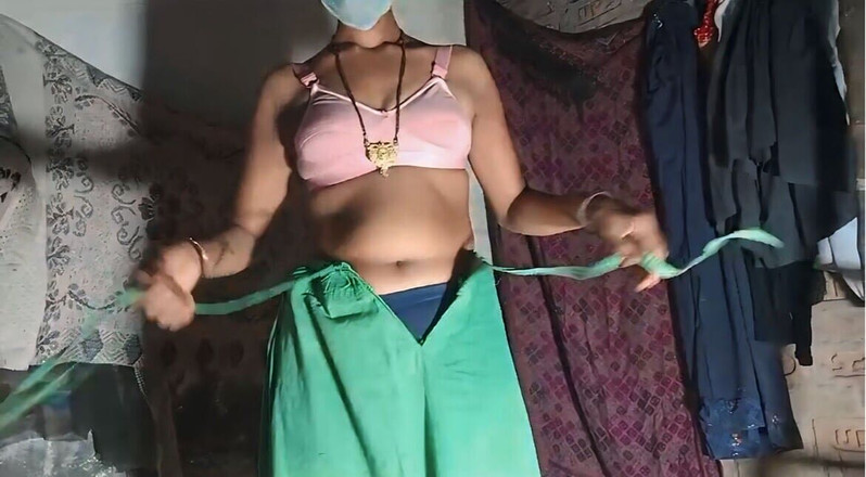 RadhaDevi: Bhabhi panas menjolok video xxx
