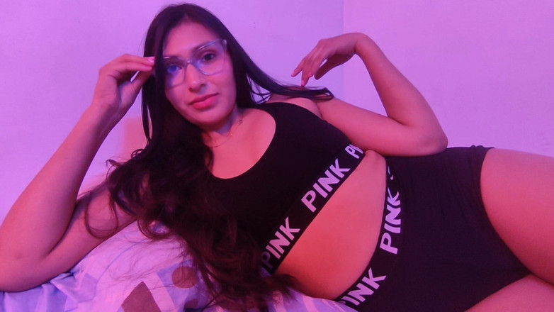 Teen sex 66: Seksi latin üvey kız kardeşimin güzel vücudu