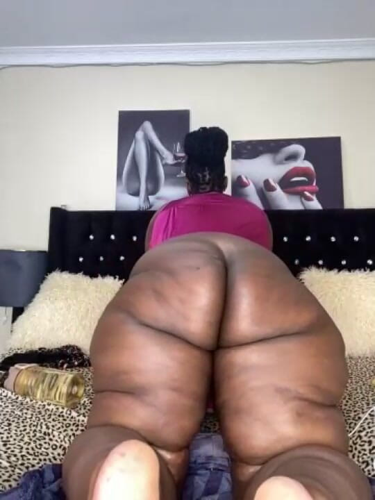 Legendary Booty Overdose: Жирна дупа товстушки мамки, гра з пиздою та гра з цицьками